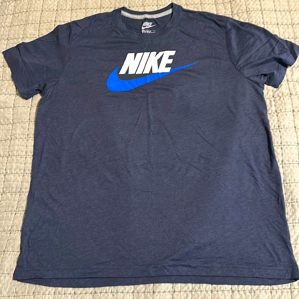 Nike t-shirt XXL slim fit blue NWOT